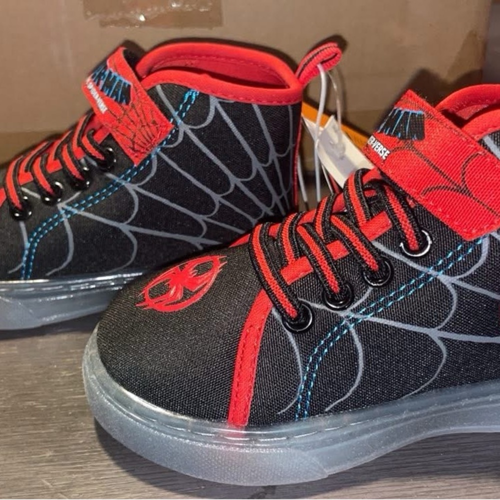 Marvel Spider-Man Kids Sneakers - Black and Red